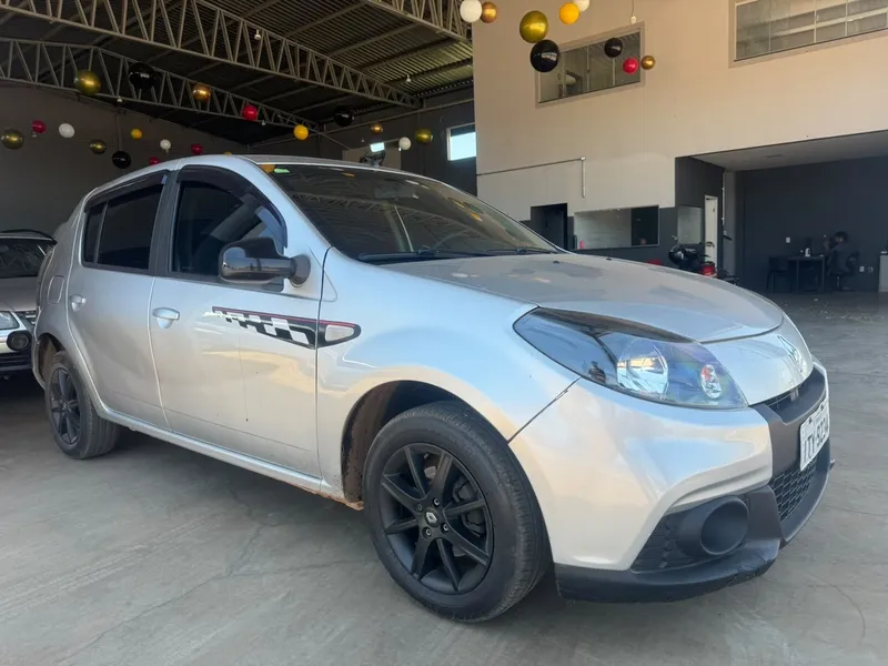 RENAULT SANDERO 2013 PRATA